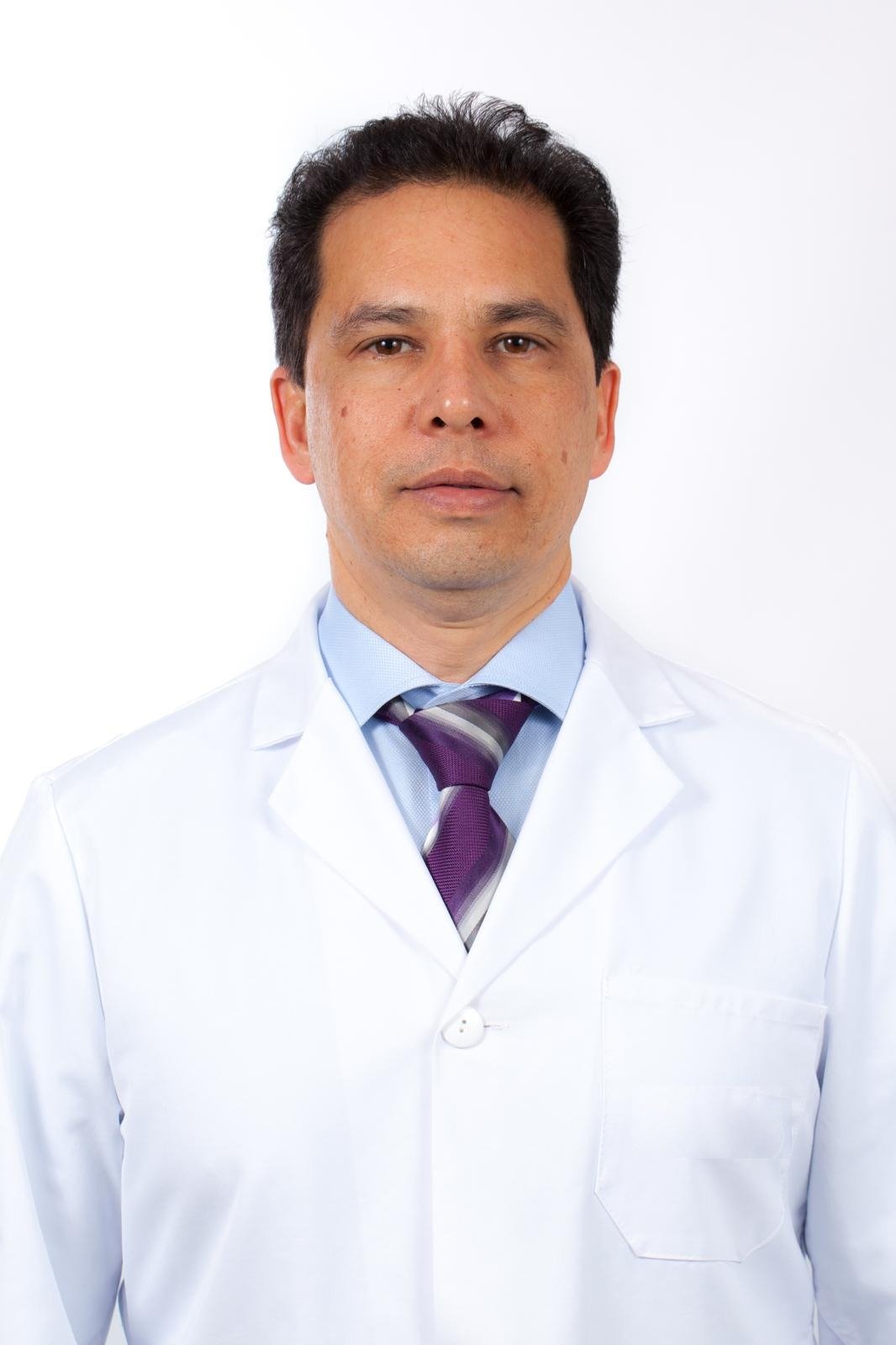 Dr. Alfonso Ley Rojo, traumatólogo infantil en Alicante
